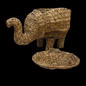 Opalhouse Elephant Basket Rattan Wicker Water Hyacinth 12" Planter Storage.